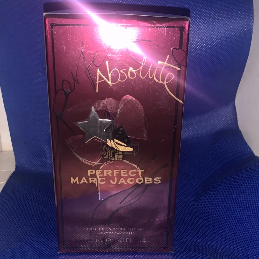 Marc Jacobs Perfect Absolute in Red and Gold